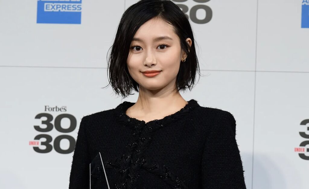 忽那汐里 現在